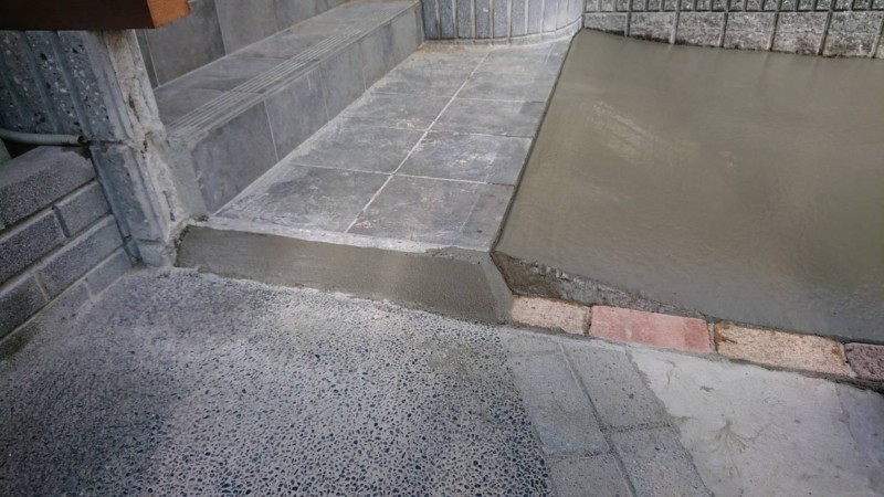 名古屋市の駐車場をもう1台広げる工事