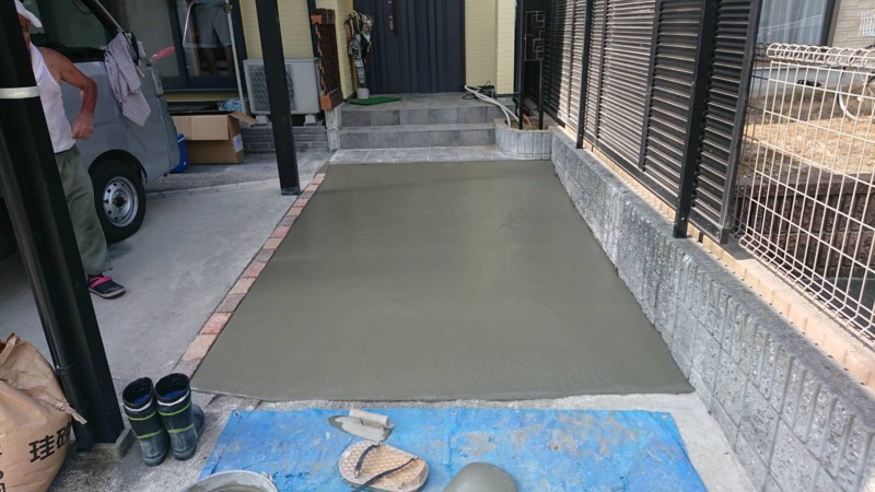 名古屋市の駐車場を広げる工事