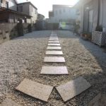 【愛知県春日井市】お庭を解体して防草シートと砂利敷きで雑草対策