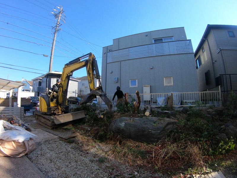 名古屋市緑区お庭の解体工事【大きな庭石と庭木を全撤去】
