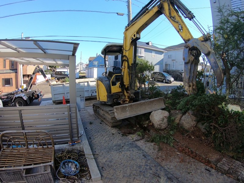 名古屋市緑区お庭の解体工事【大きな庭石と庭木を全撤去】