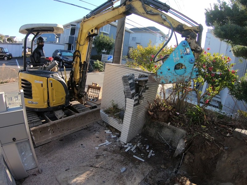 名古屋市緑区お庭の解体工事【大きな庭石と庭木を全撤去】