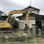 名古屋市名東区の木造2階建て家の解体工事【32坪90万円】庭木庭石の撤去