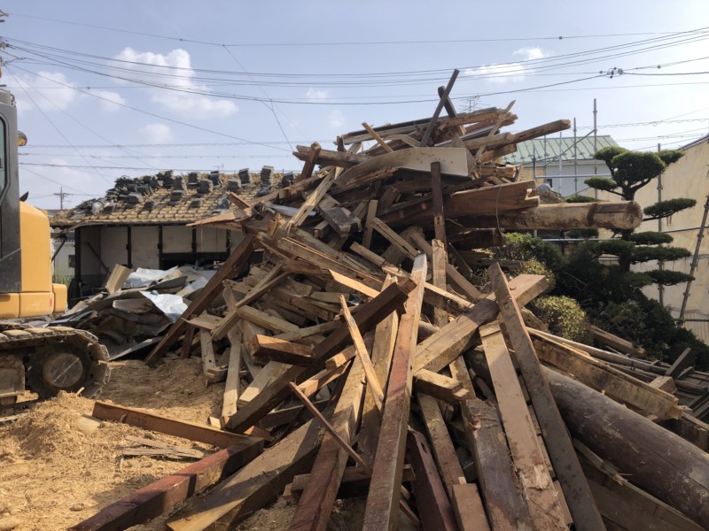 愛知県江南市の木造2階建て家の解体工事【68坪190万円】