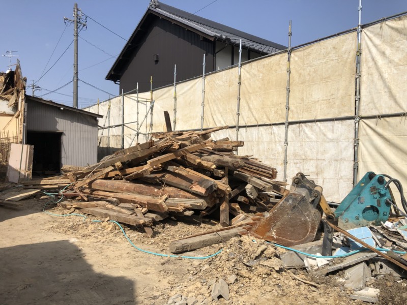 愛知県江南市の木造2階建て家の解体工事【68坪190万円】