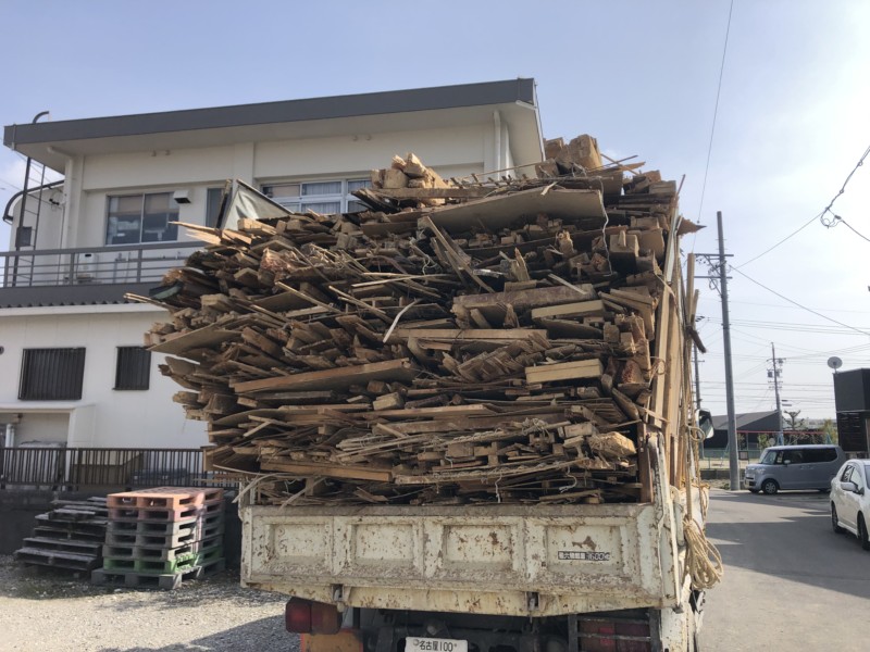 愛知県江南市の木造2階建て家の解体工事【68坪190万円】