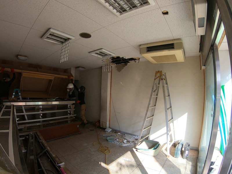 愛知県江南市の店舗の内装解体・原状回復