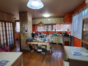 愛知県尾張旭市の住宅の内装解体｜キッチンと和室の解体