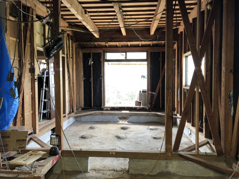 岐阜県関市の住宅の内装解体｜リビングと居間をスケルトン解体