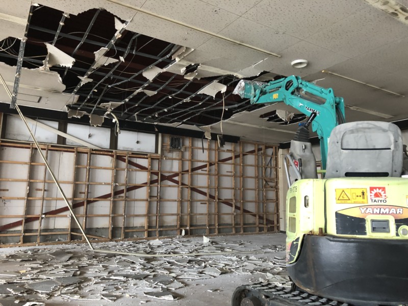 岐阜県可児市の店舗：美容室の内装解体スケルトン【6日作業70万円】