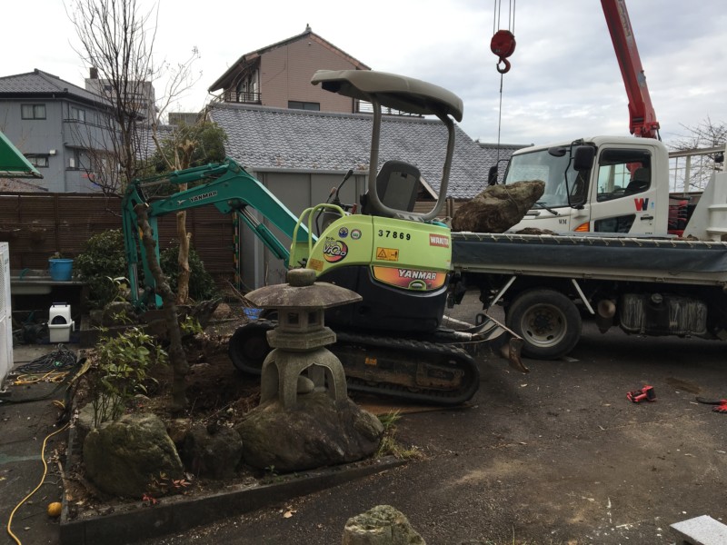 愛知県犬山市の庭の解体工事【庭木伐根と庭石撤去】