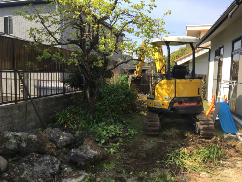 名古屋市中村区の庭の解体【庭木伐採・庭石処分】