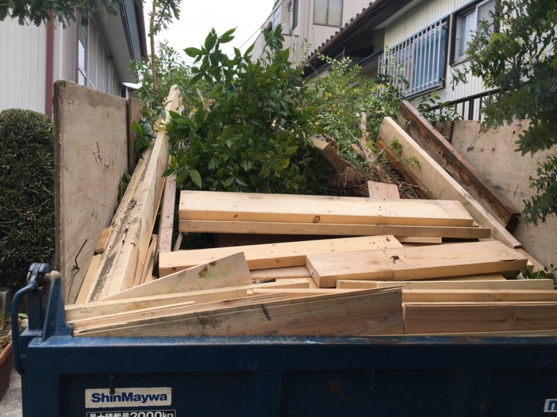 名古屋市中村区の庭の解体【庭木伐採・庭石処分】