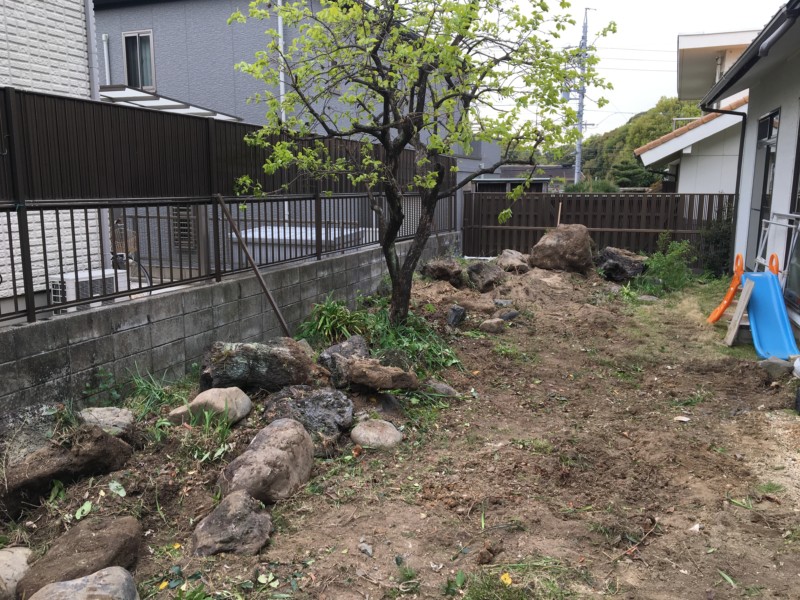 名古屋市中村区の庭の解体【庭木伐採・庭石処分】