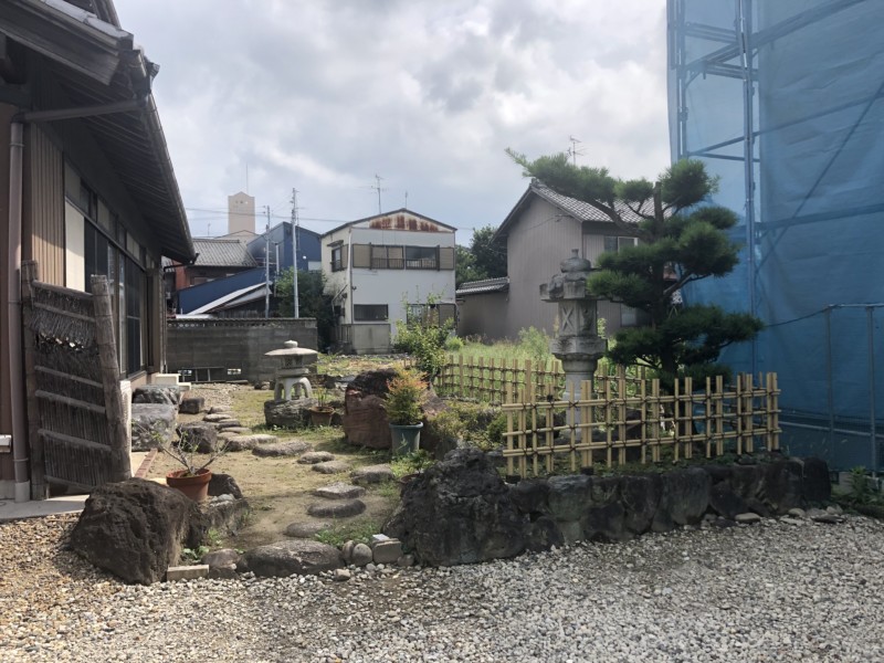 愛知県江南市の庭の解体【庭木伐採・庭石処分】