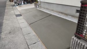 【愛知県瀬戸市】花壇ブロックを撤去して駐車場を広げる