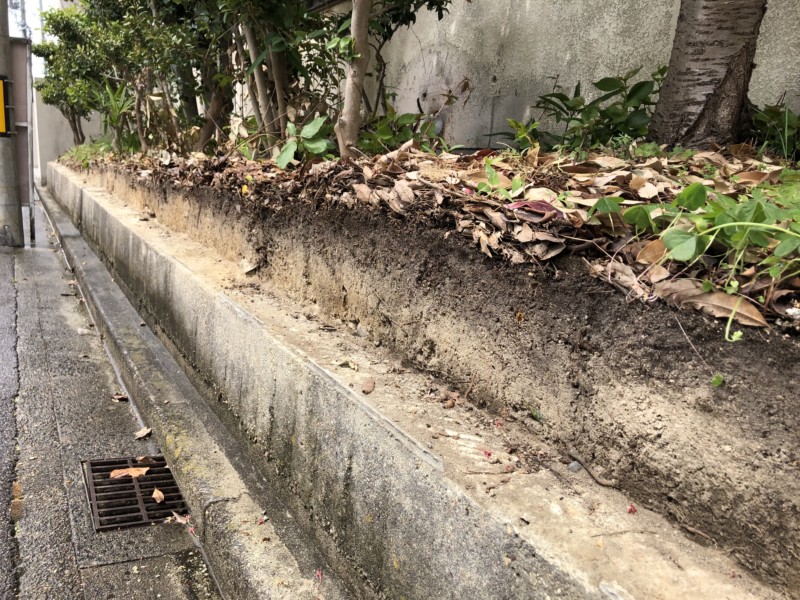 【岐阜県各務原市】大谷石を撤去してブロック新積工事