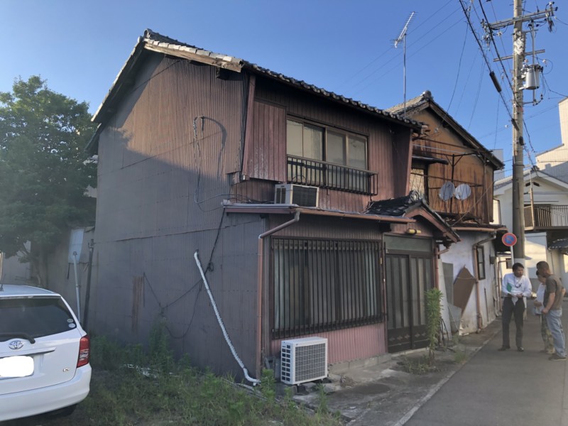 名古屋市中区の木造2階建て家の解体工事【32坪110万円】