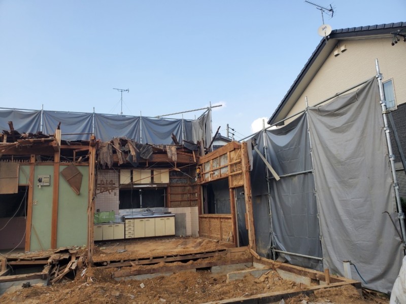 岐阜県美濃加茂市の木造2階建て家の解体工事【52坪156万円】