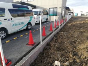 【岐阜県各多治見市】隣地境界ブロックの新設工事とフェンス設置