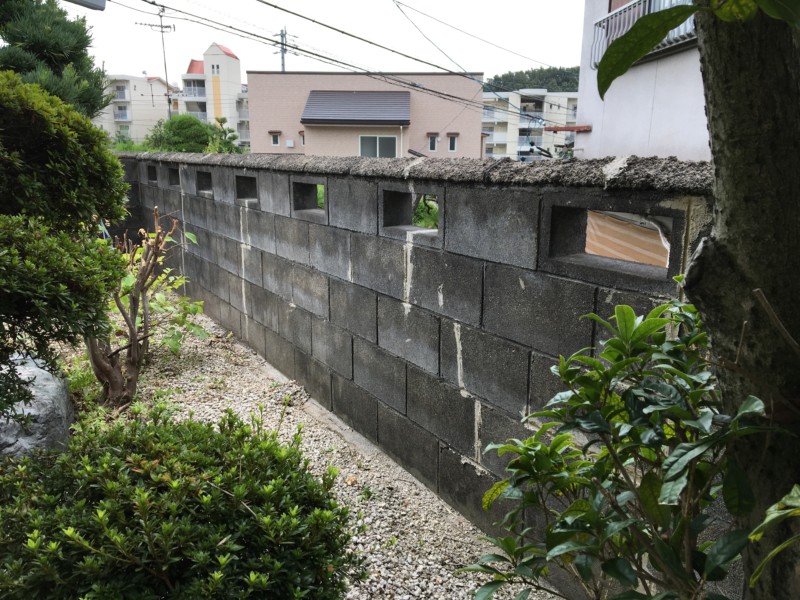 【岐阜県各務原市】道路沿いの老朽化したブロック塀を解体・処分【補助金あり】