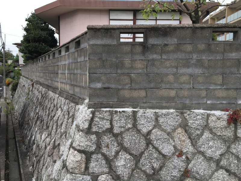 【岐阜県各務原市】道路沿いの老朽化したブロック塀を解体・処分【補助金あり】