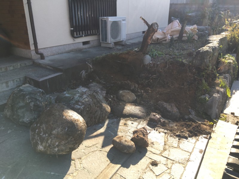 【岐阜県岐阜市】大きな庭石と庭木を撤去処分して庭を解体する