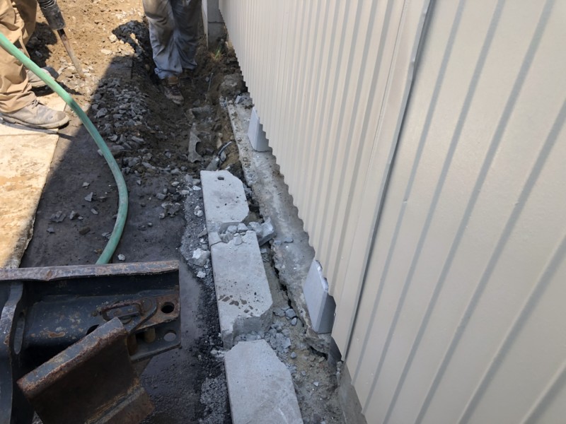 岐阜県多治見市の隣地境界ブロックの撤去