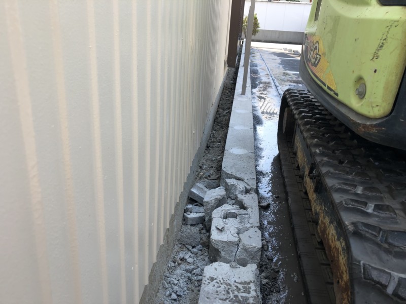 岐阜県多治見市の隣地境界ブロックの撤去