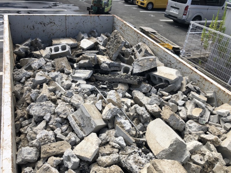 岐阜県多治見市の隣地境界ブロックの撤去