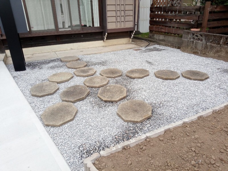 0921★【庭リフォーム、CB、スロープ、土間、手すり、ポスト、砕石】脇田様＠中恵土