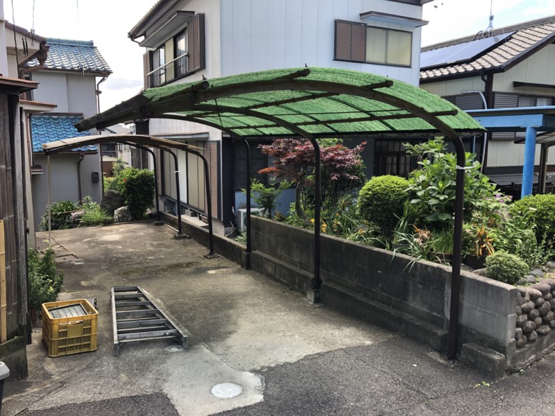 春日井市味美町カーポート解体工事【撤去前】