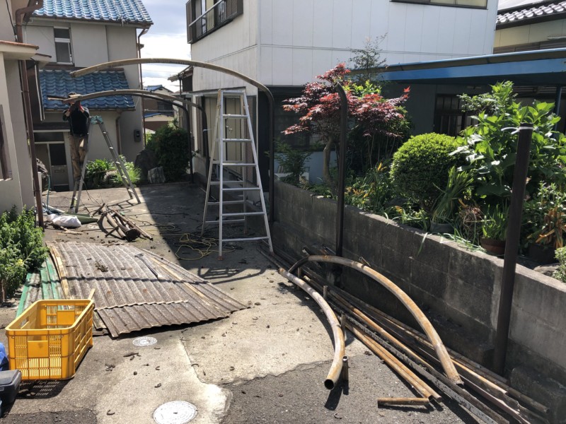 春日井市味美町カーポート解体工事【撤去中】