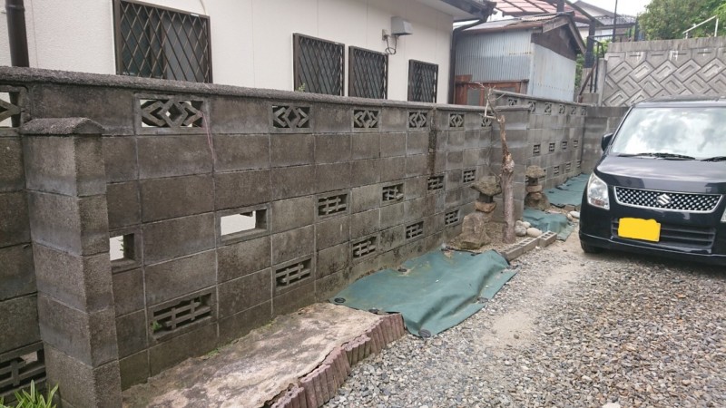 隣地境界ブロック塀の段数落としと目隠しフェンスの設置