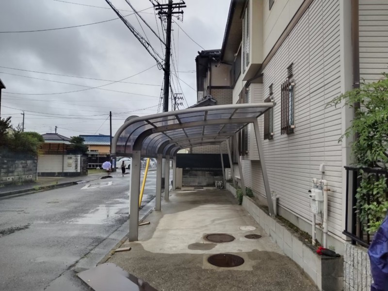 名古屋市東区の2台用カーポート撤去【施工前】